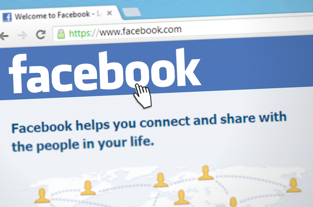 Quảng cáo hàng vi phạm chính sách Facebook