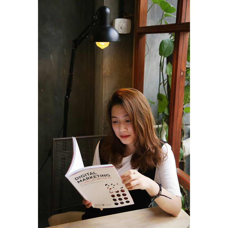 Sách Digital Marketing từ chiến lược đến thục thi
